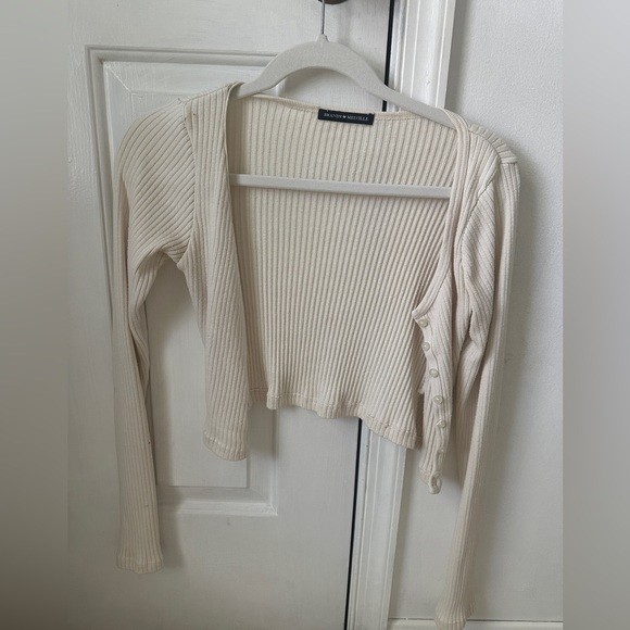 Brandy Melville Sweaters - Cream Brandy Melville Cardigan